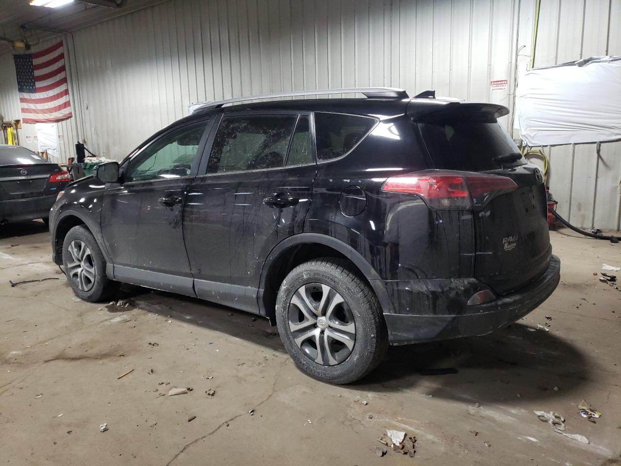 2018 Toyota RAV 4 - Image 2