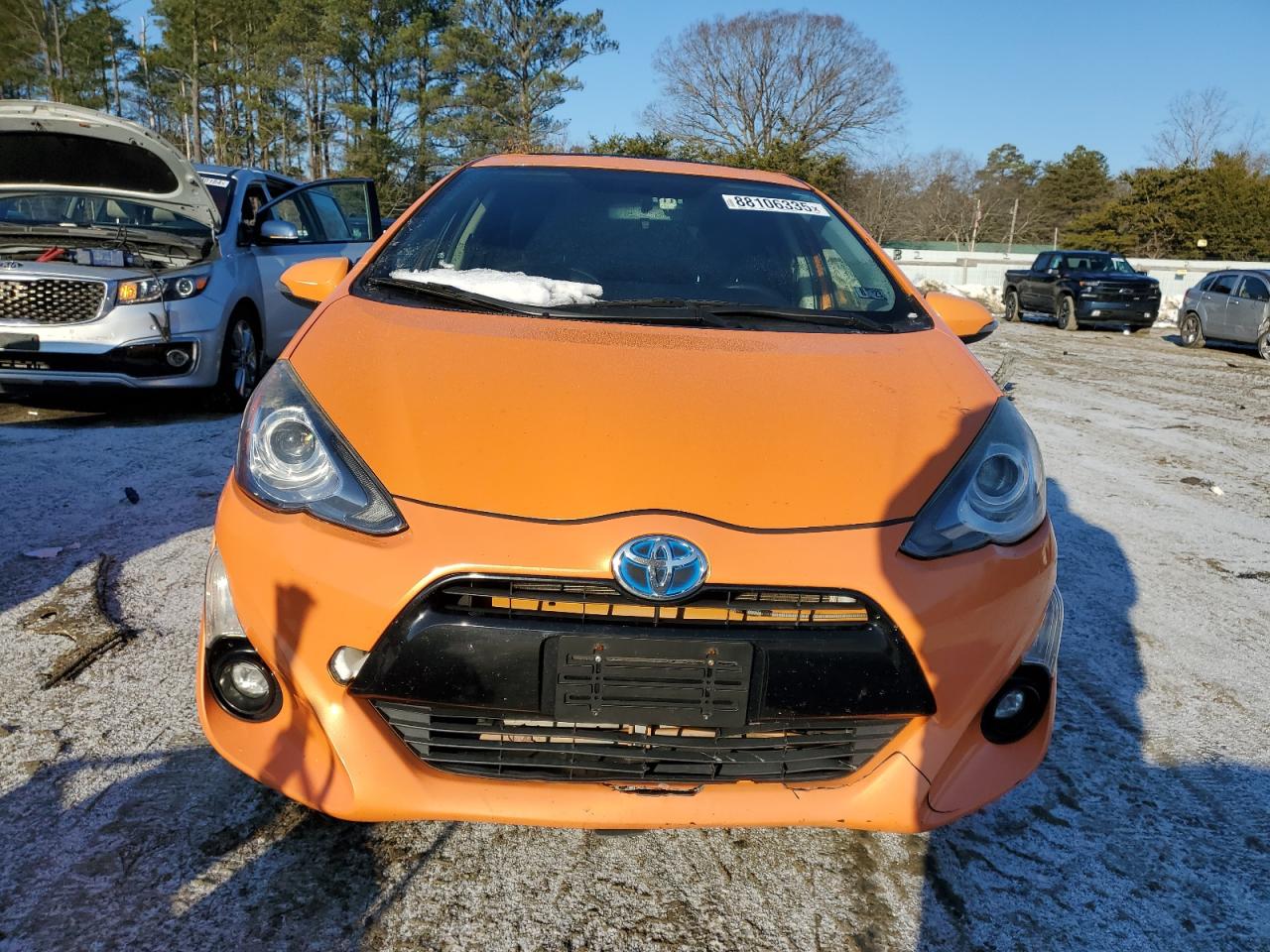 2015 Toyota Prius - Image 5