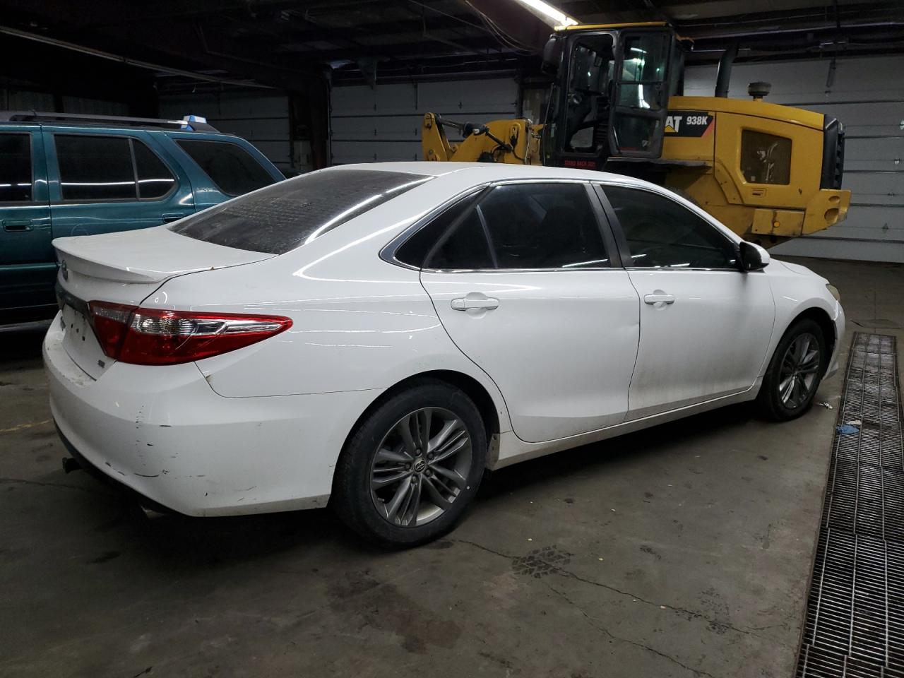 2015 Toyota Camry - Image 3