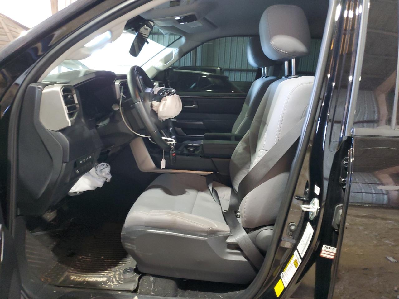 2023 Toyota Tundra - Image 7