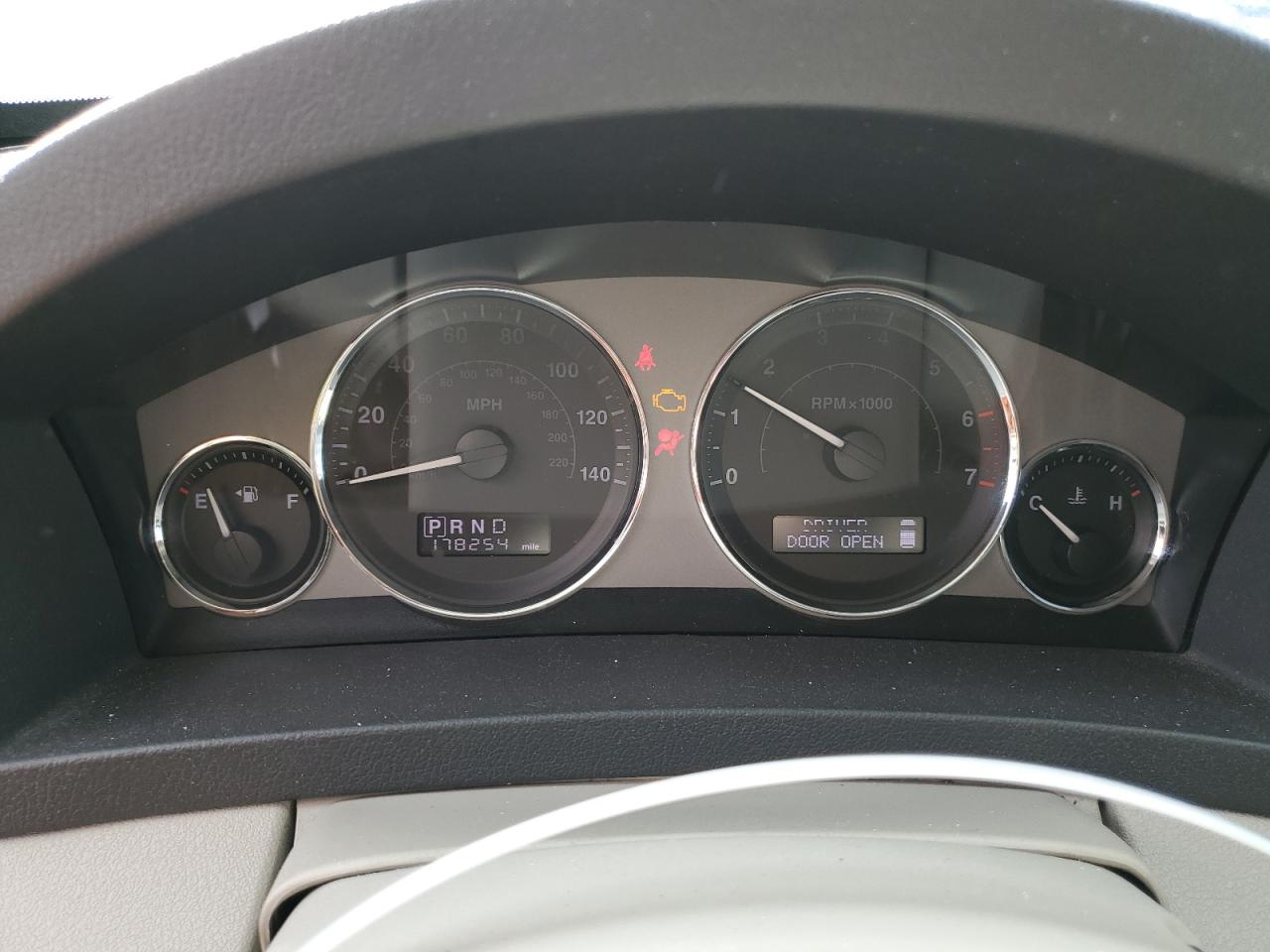 2008 Jeep Grand Cherokee - Image 9