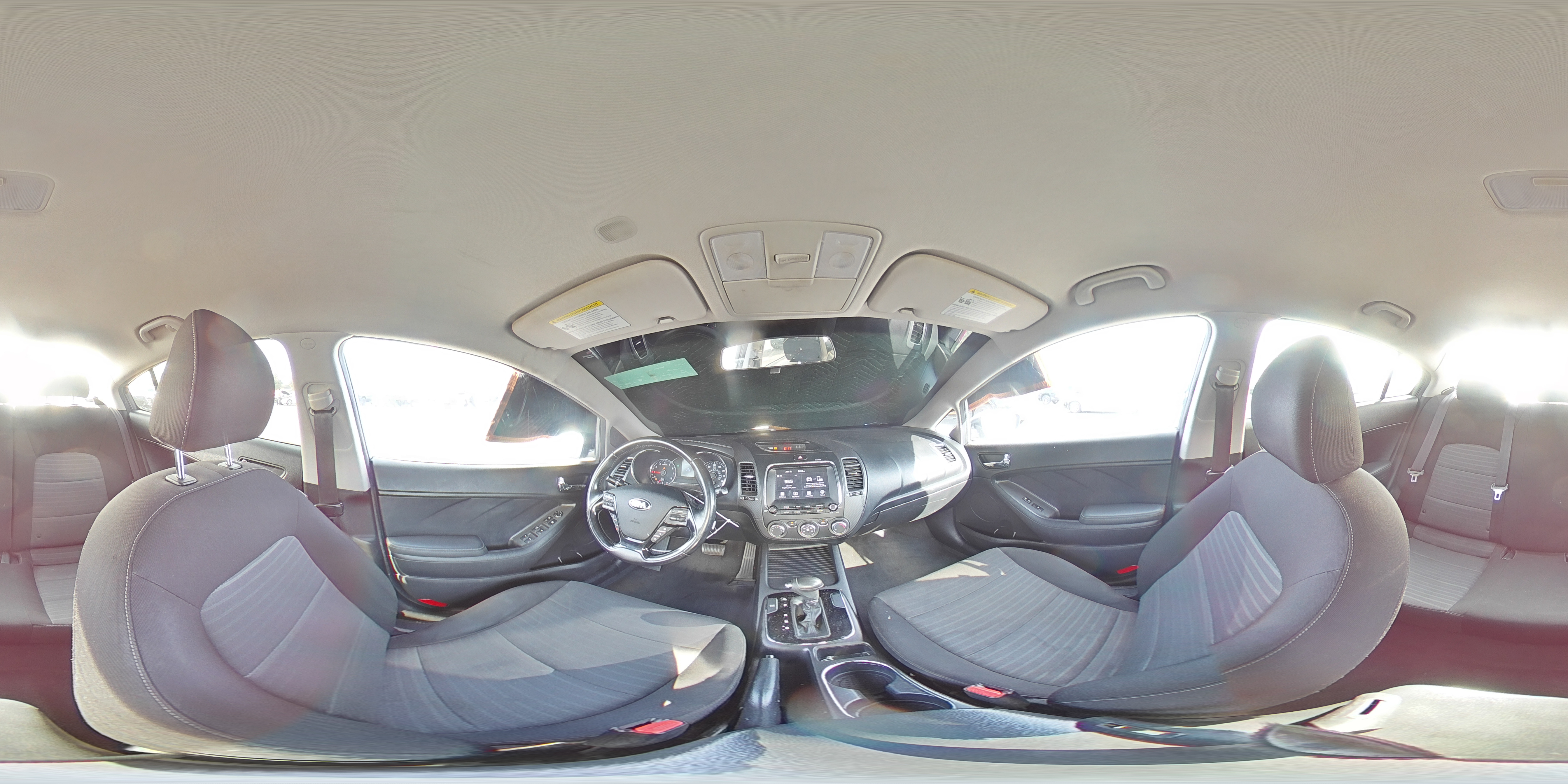 2018 Kia Forte - Image 13