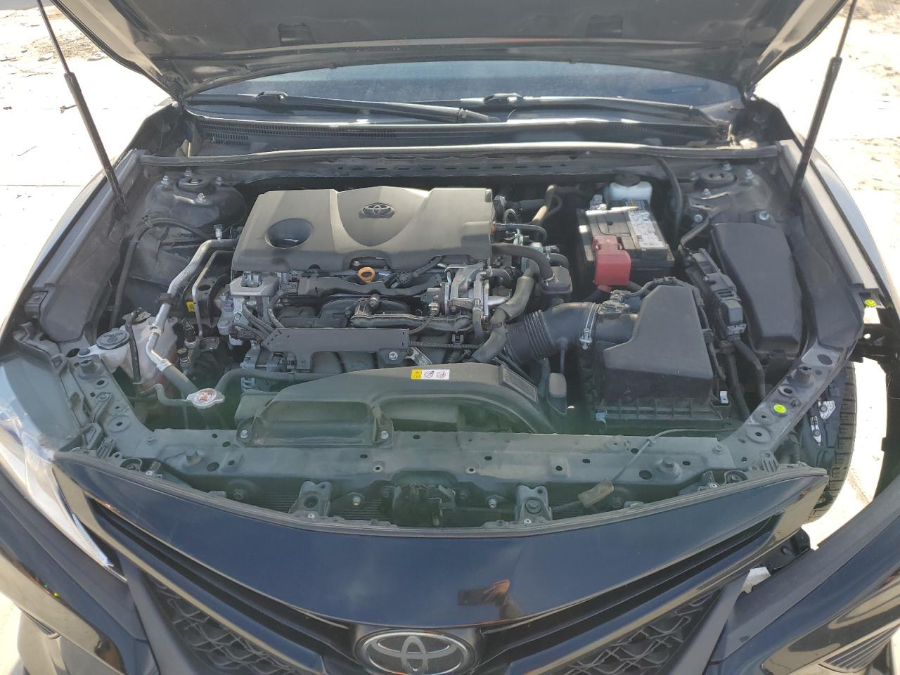 2020 Toyota Camry - Image 11