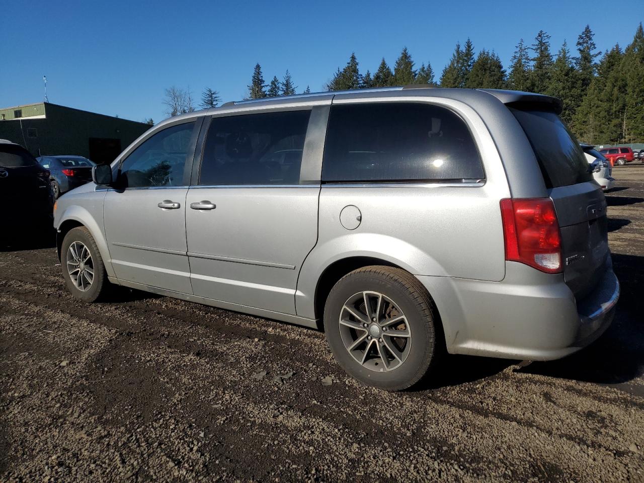 2017 Dodge Caravan - Image 2