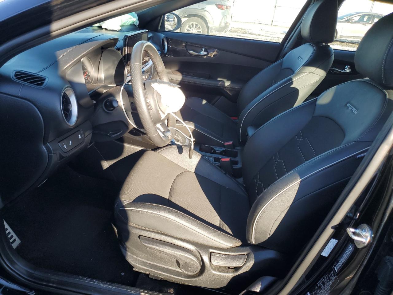 2024 Kia Forte - Image 7