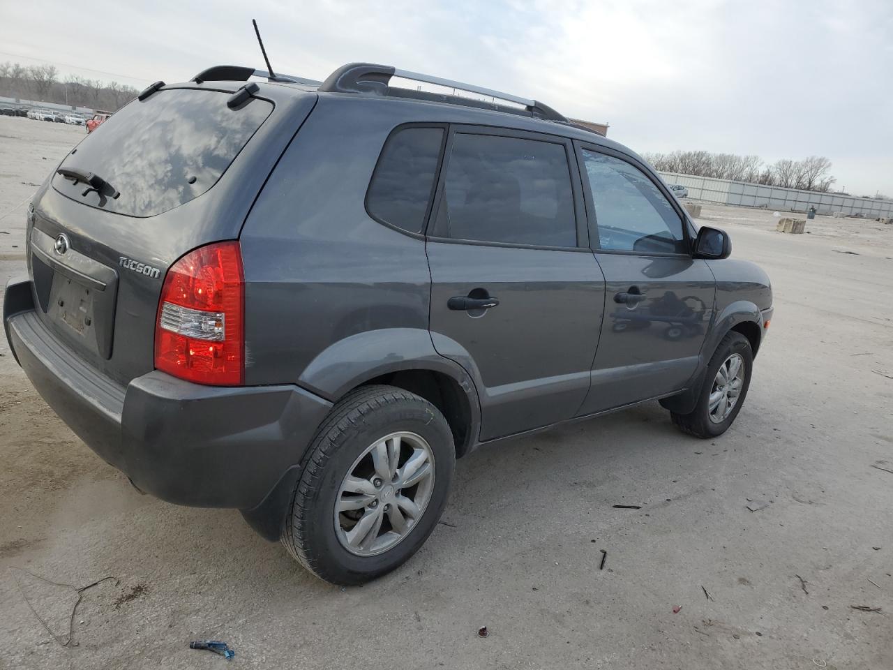 2009 Hyundai Tucson - Image 3