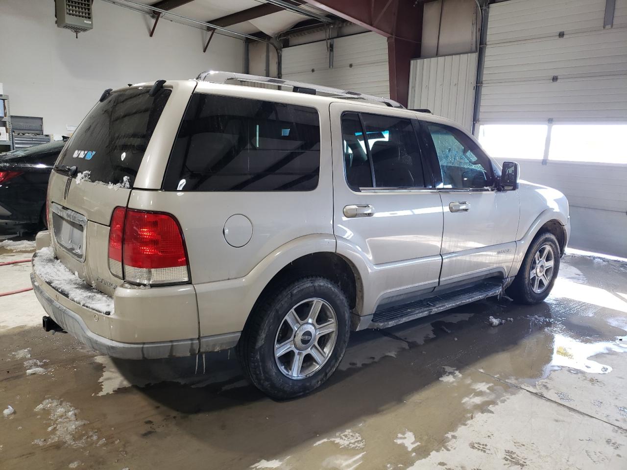 2005 Lincoln Aviator - Image 3