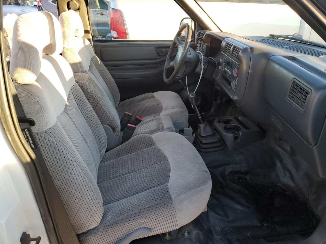 1996 Chevrolet S-10 Pickup - Image 10