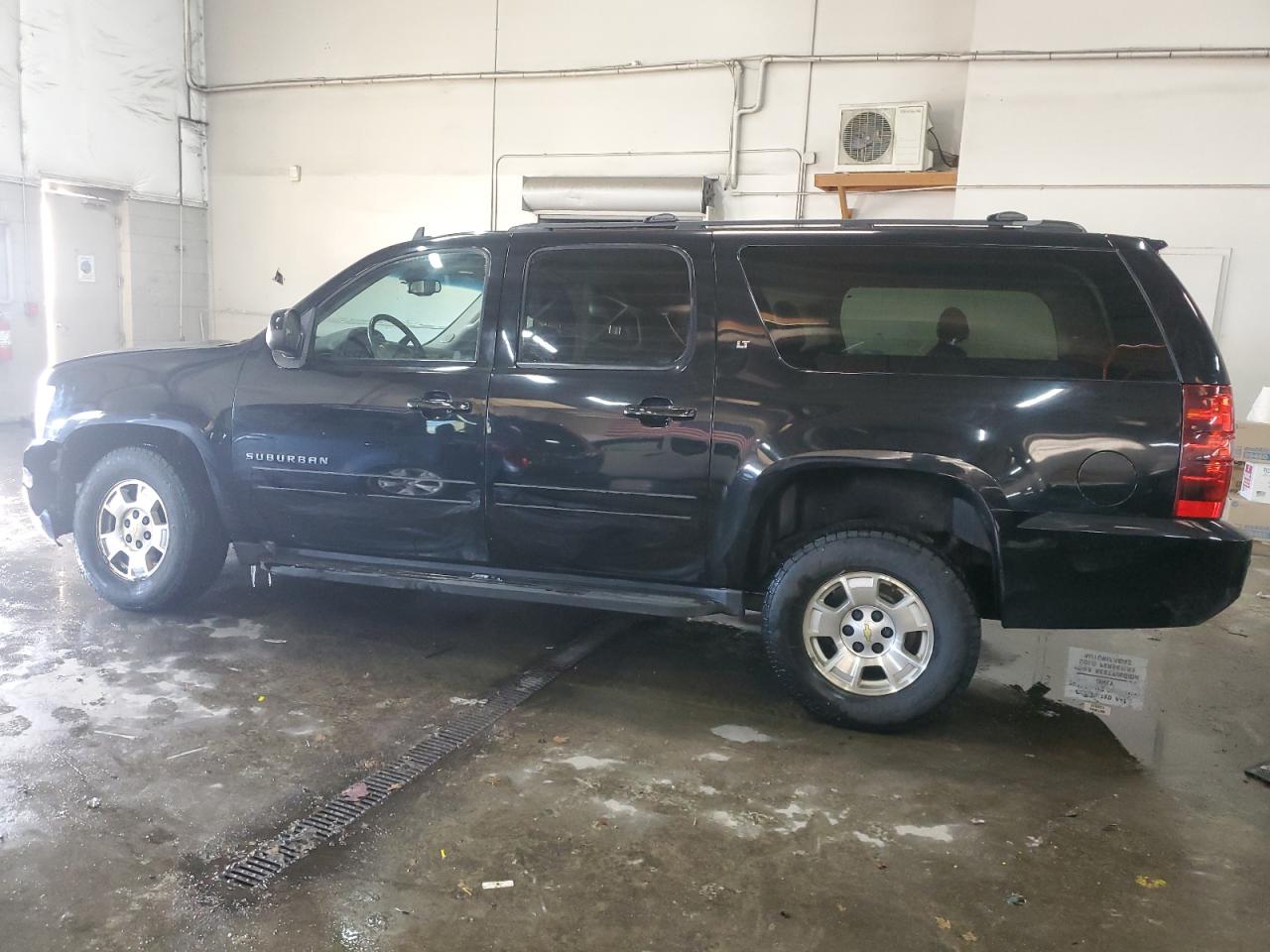 2012 Chevrolet Suburban - Image 2
