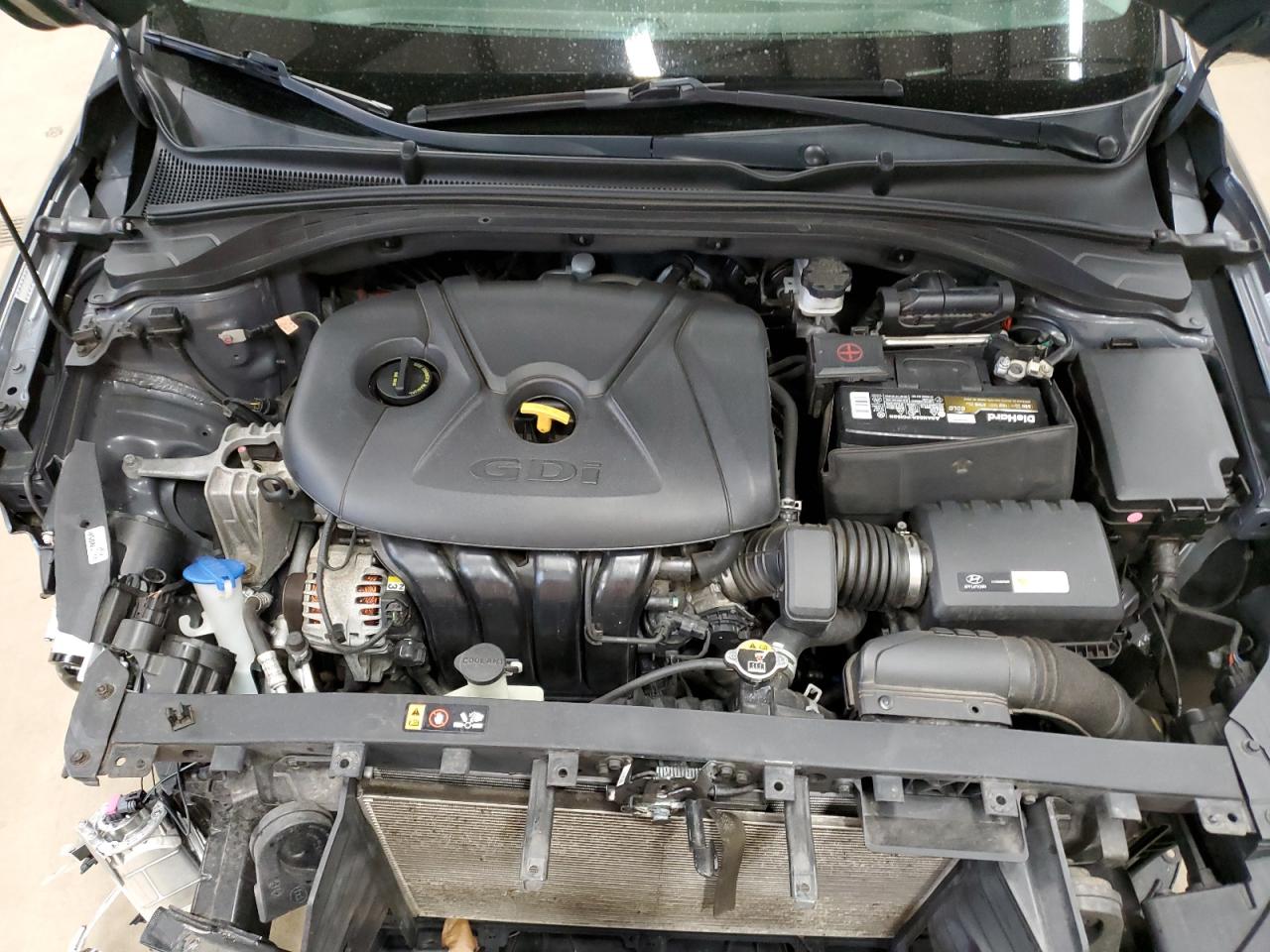 2018 Hyundai Elantra - Image 13