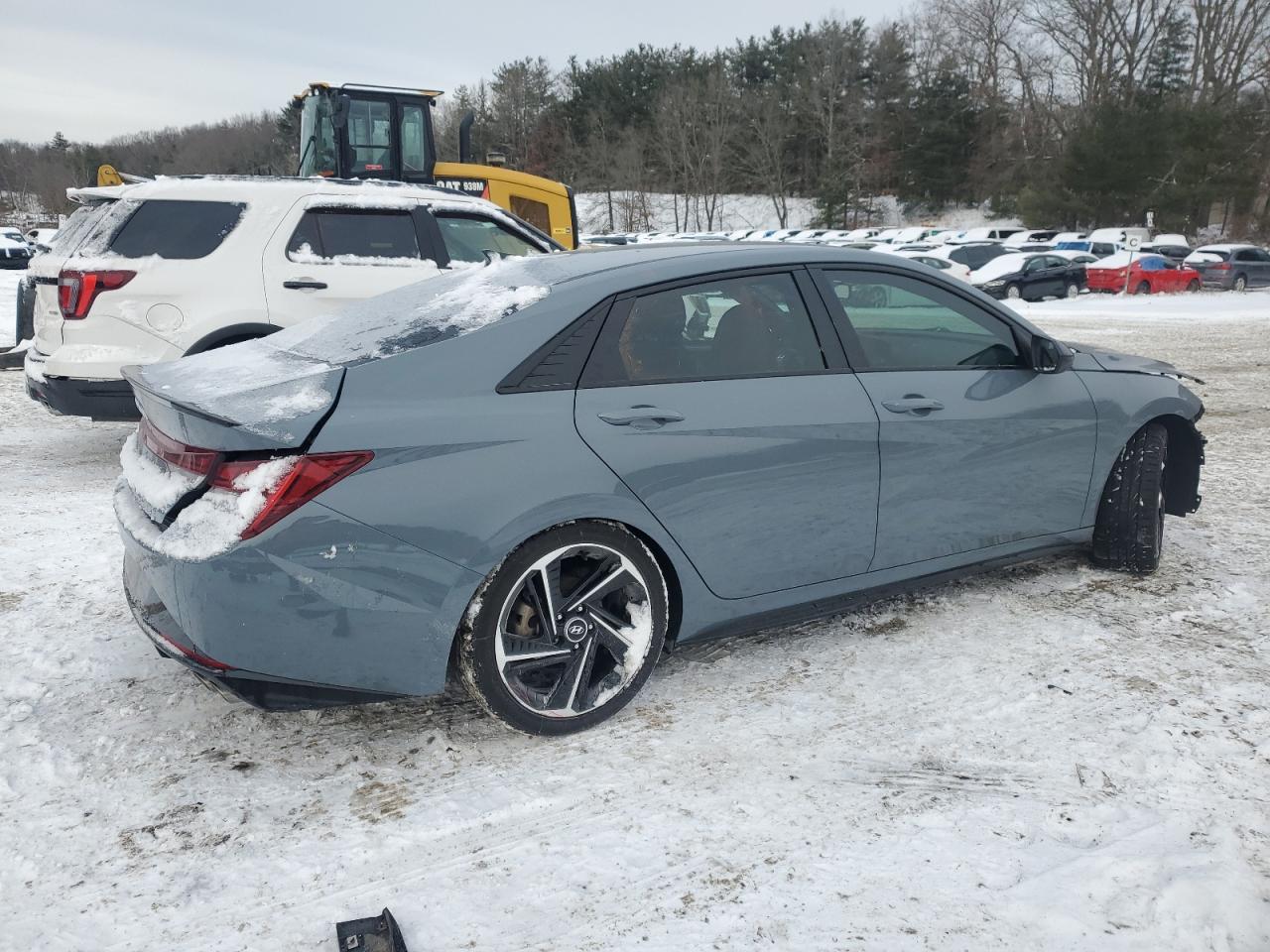 2023 Hyundai Elantra - Image 3