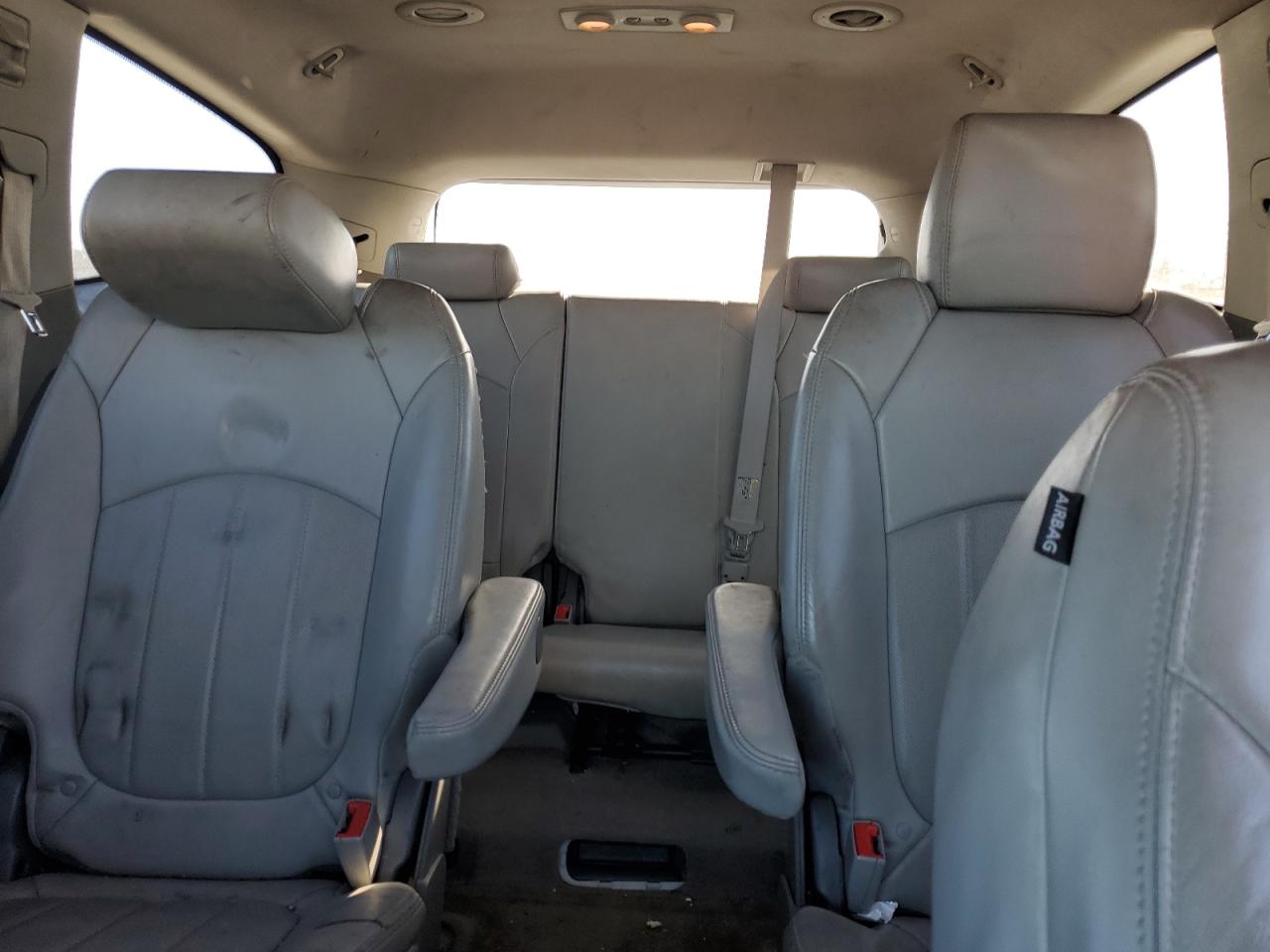 2014 Chevrolet Traverse - Image 10