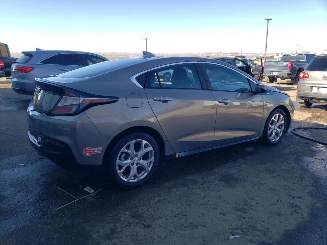 2017 Chevrolet Volt - Image 3