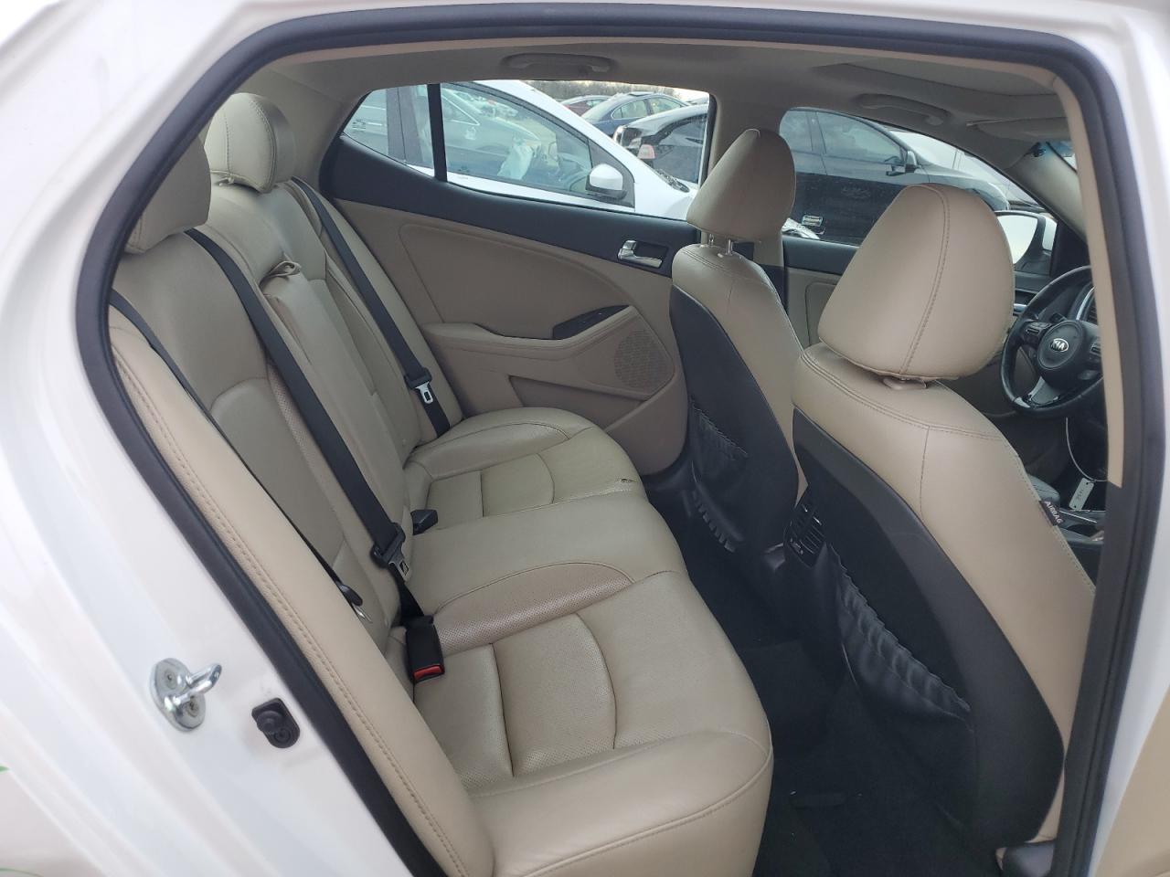 2015 Kia Optima - Image 10
