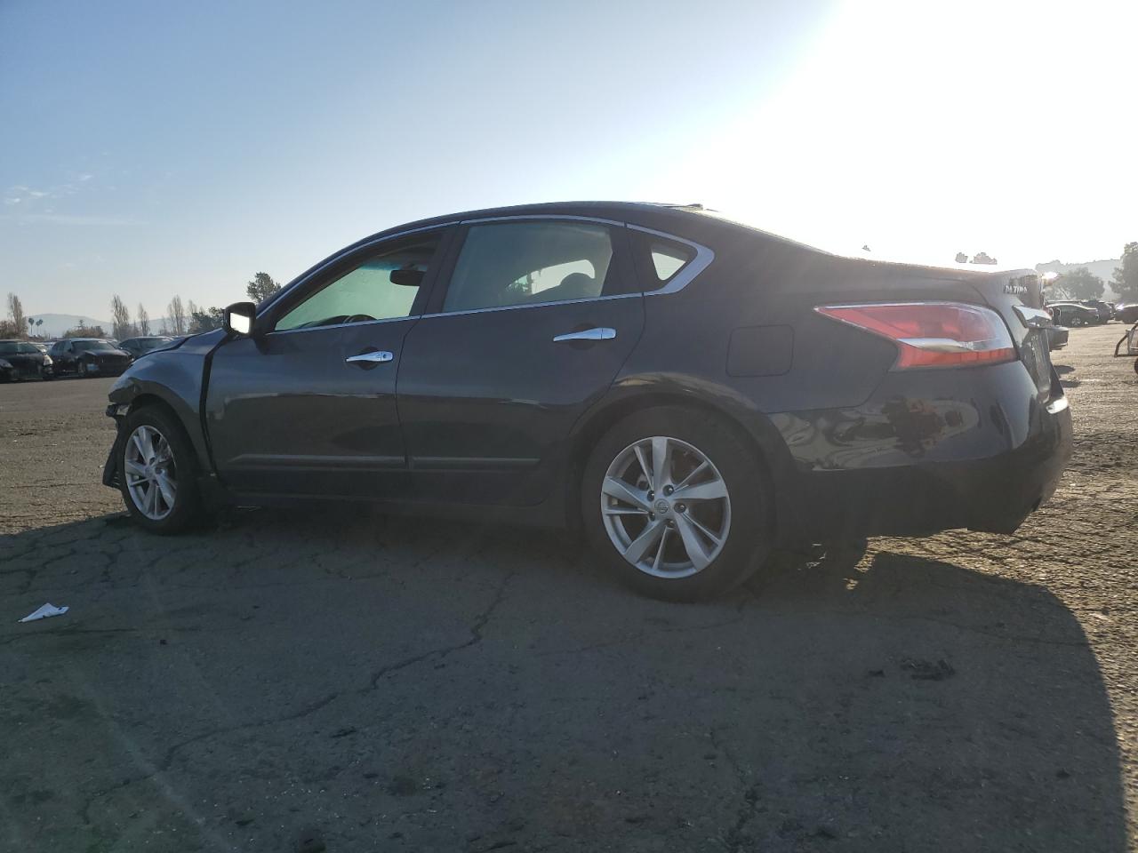 2015 Nissan Altima - Image 2