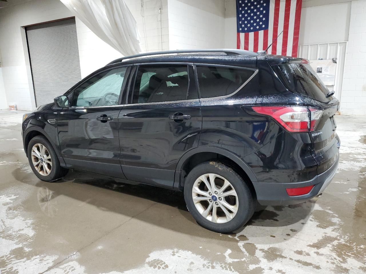 2017 Ford Escape - Image 2