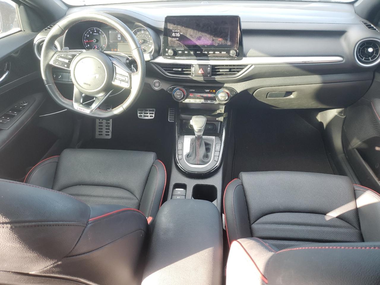 2023 Kia Forte - Image 8