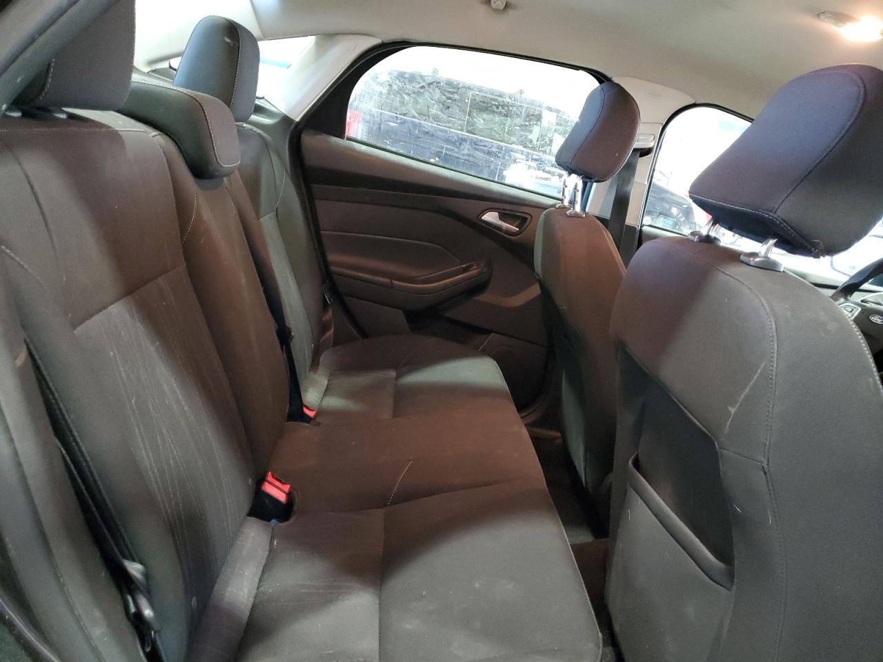 2015 Ford Focus - Image 10
