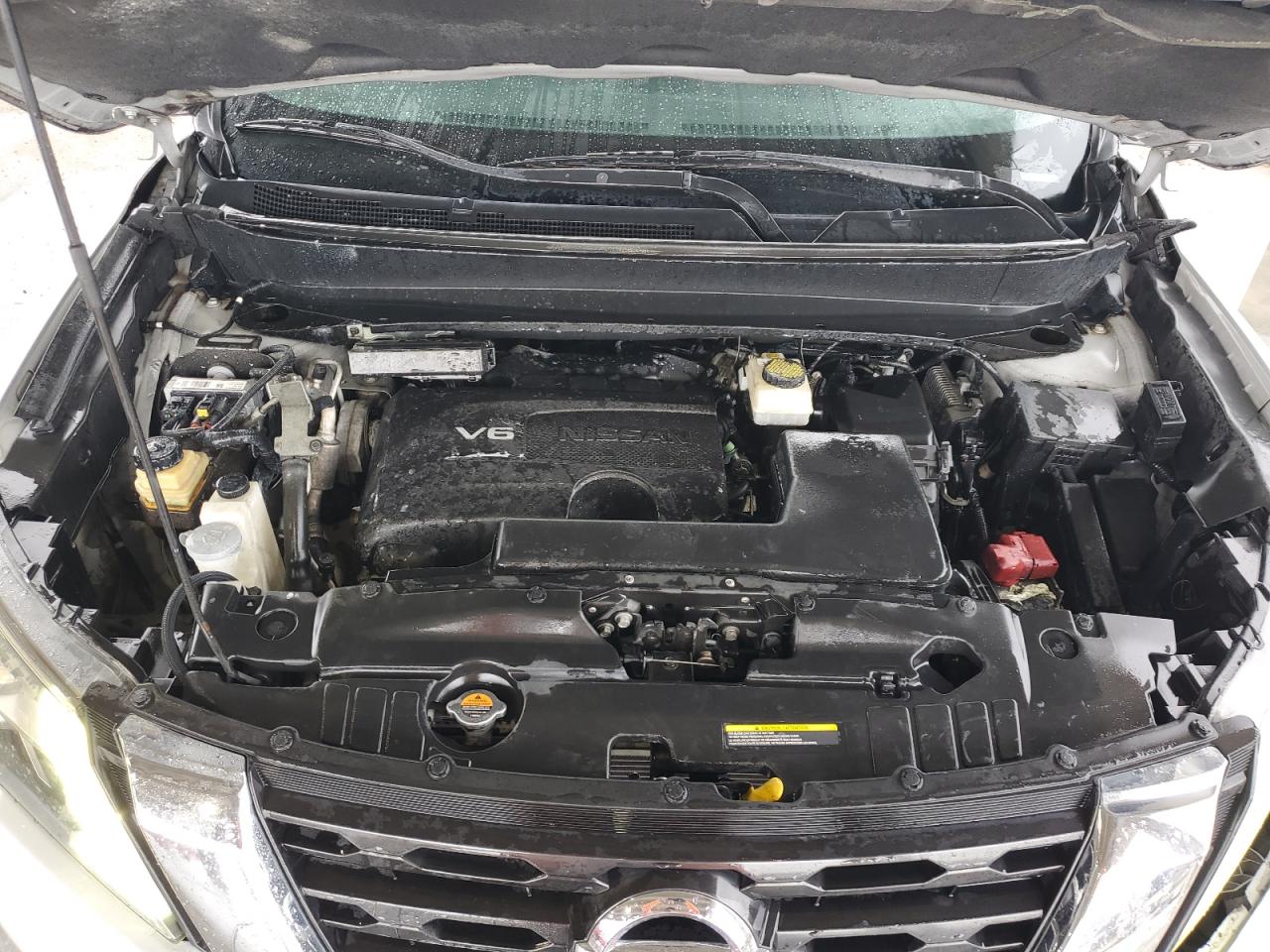 2017 Nissan Pathfinder - Image 12