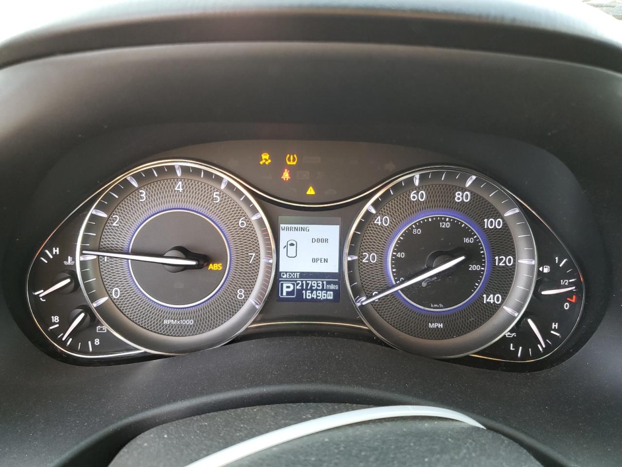 2014 Infiniti QX80 - Image 9