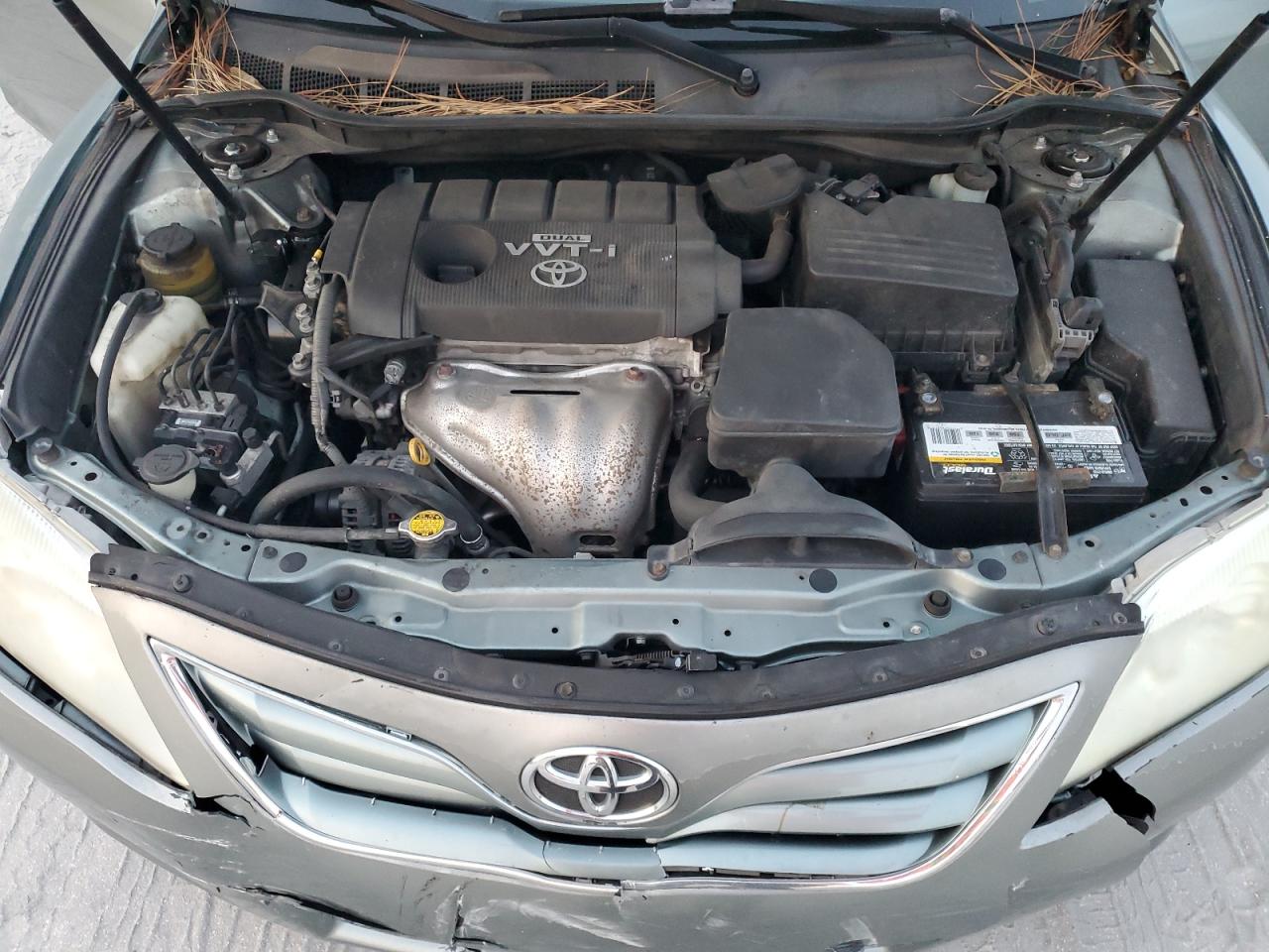 2010 Toyota Camry - Image 12