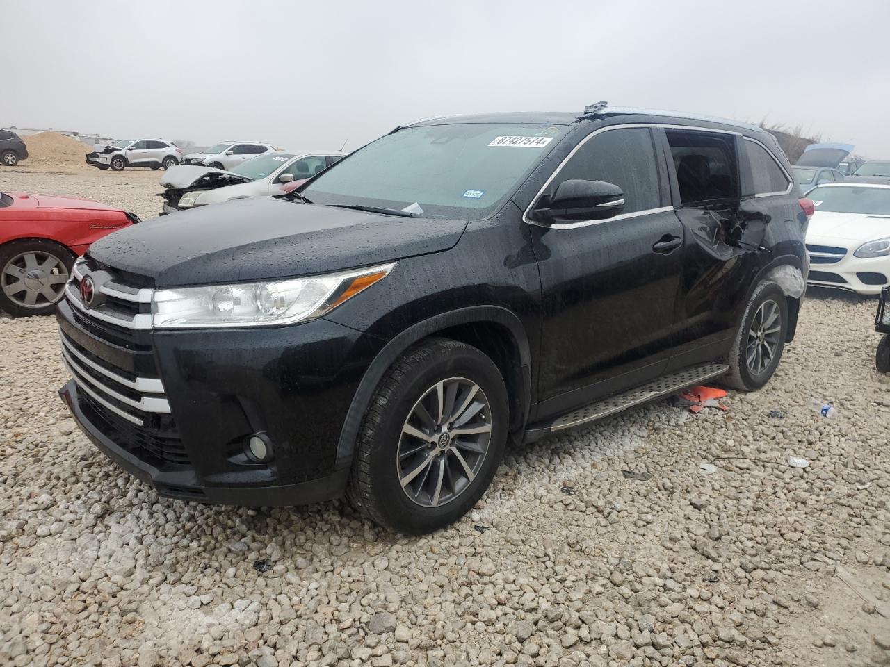 2019 Toyota Highlander - Image 1