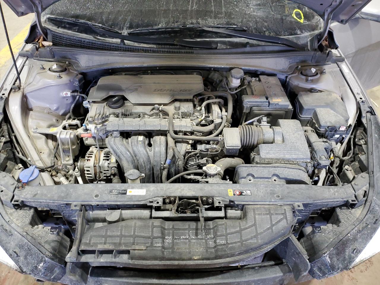 2023 Hyundai Elantra - Image 11