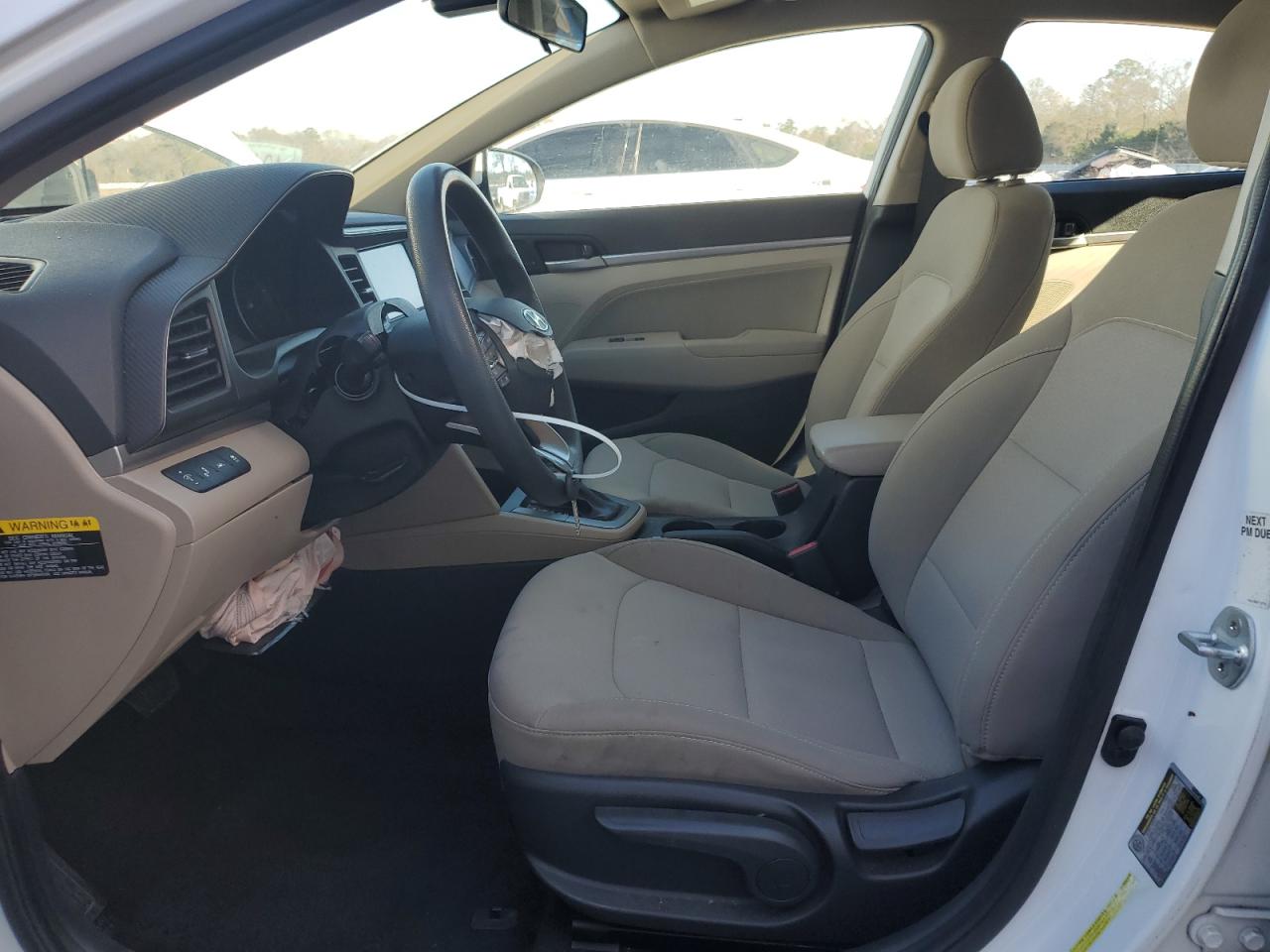 2019 Hyundai Elantra - Image 7