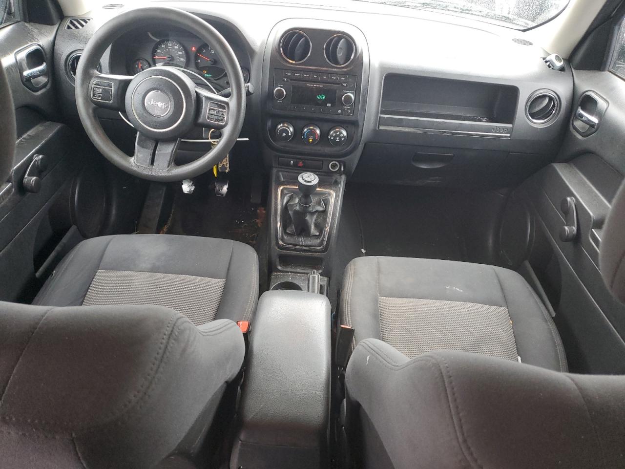 2012 Jeep Liberty (Patriot) - Image 8
