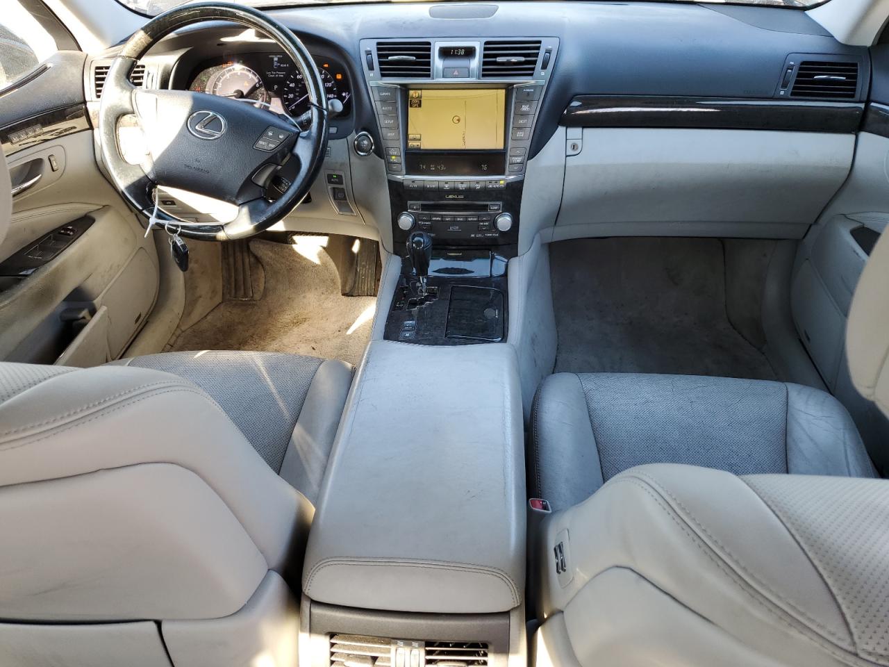 2012 Lexus LS - Image 8