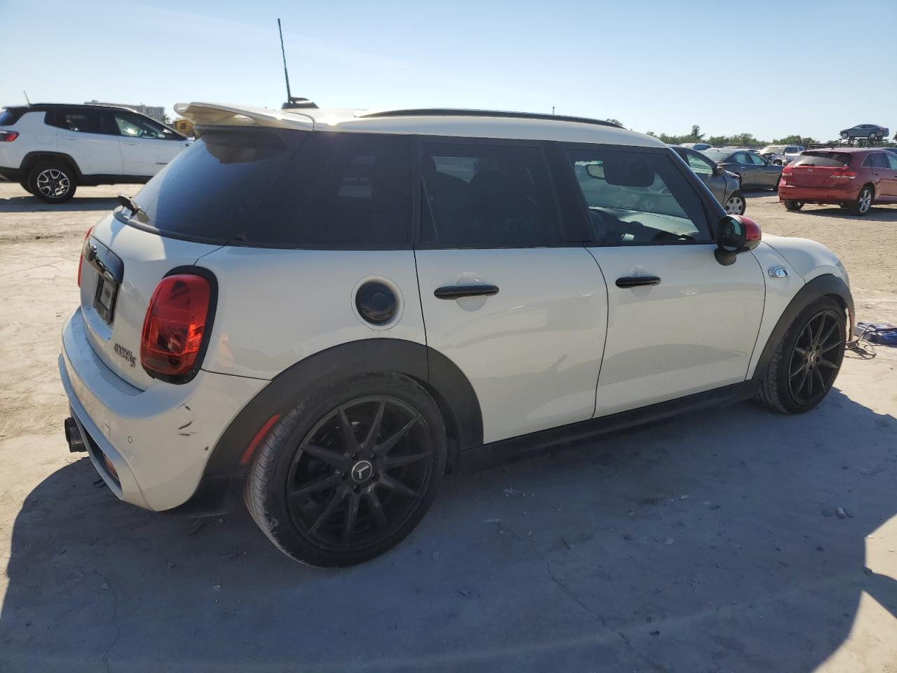 2015 MINI Cooper - Image 3