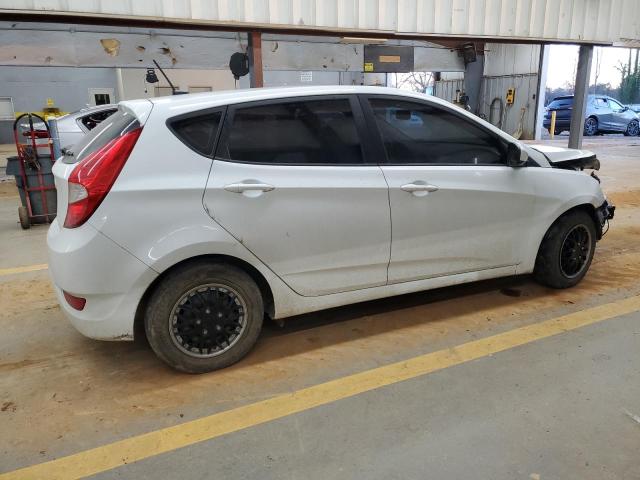  HYUNDAI ACCENT 2017 Белы