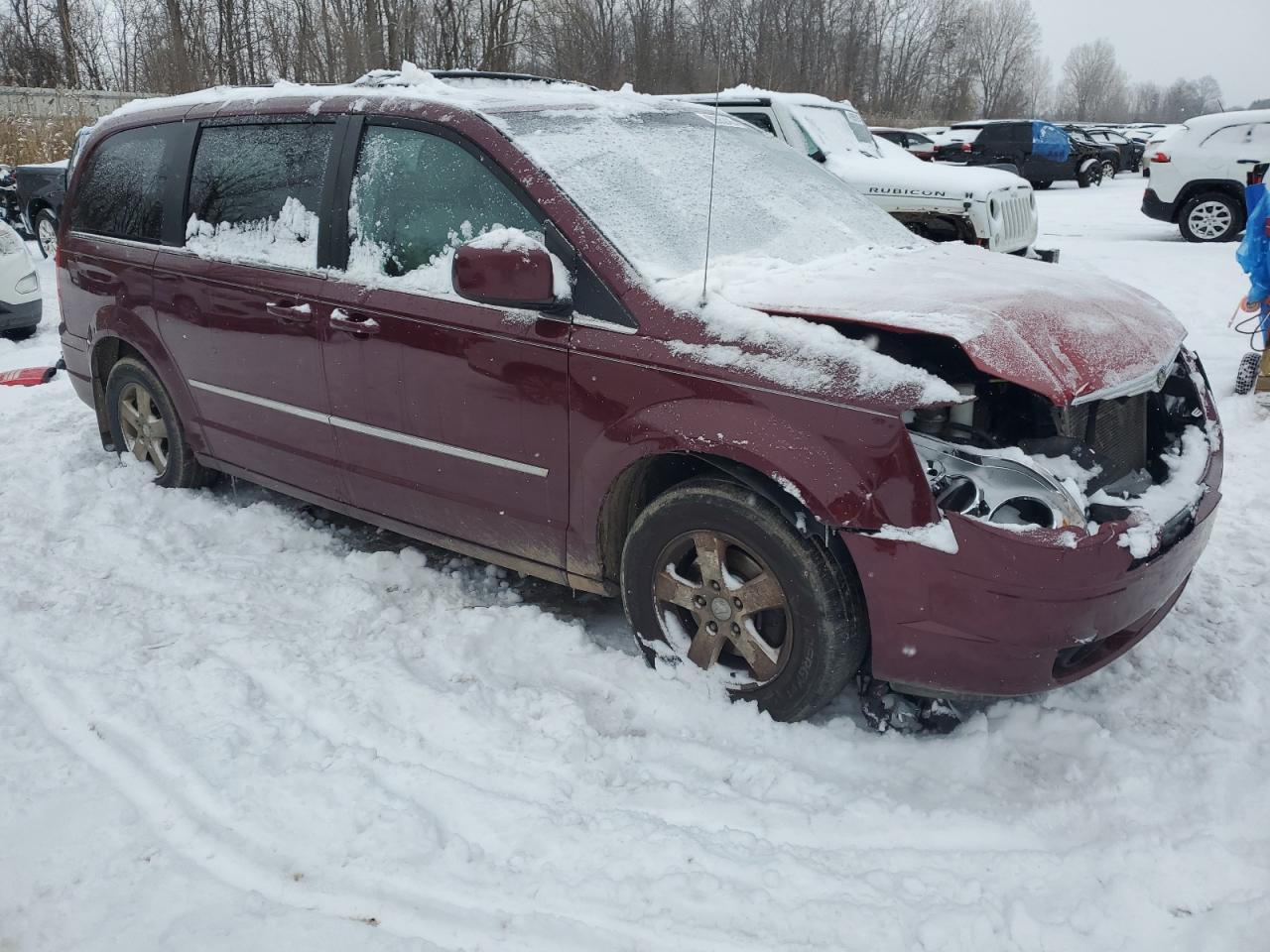 2009 Chrysler Town & Country - Image 4