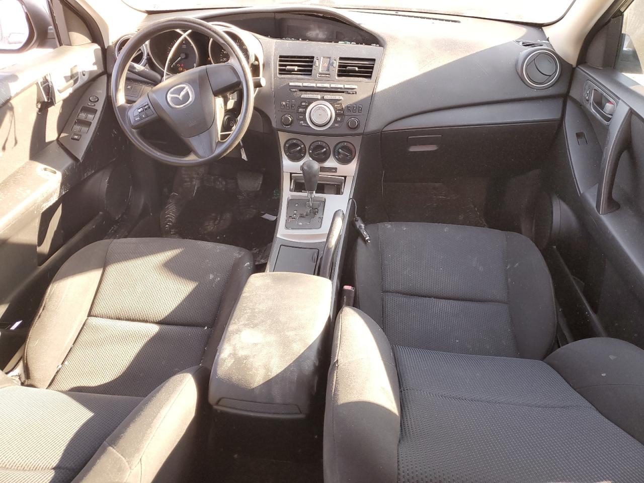 2011 Mazda 3 - Image 8