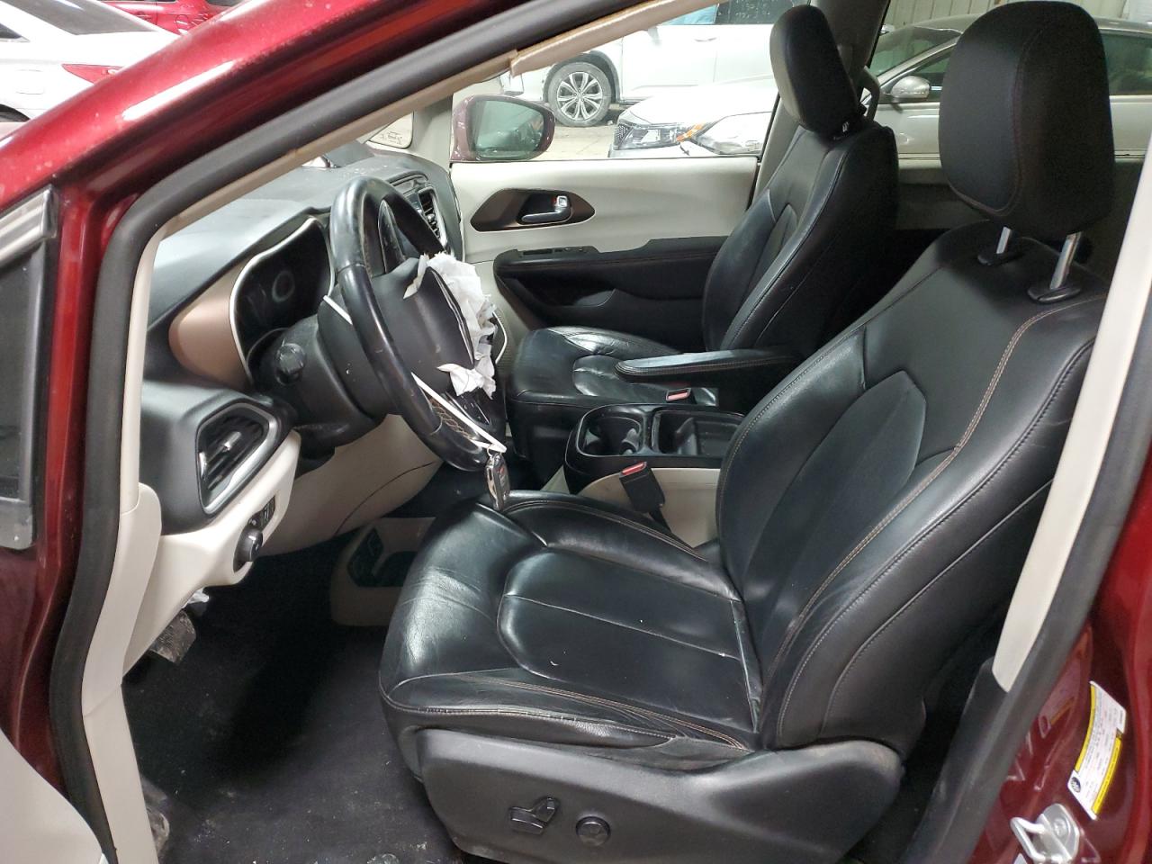 2017 Chrysler Pacifica - Image 7