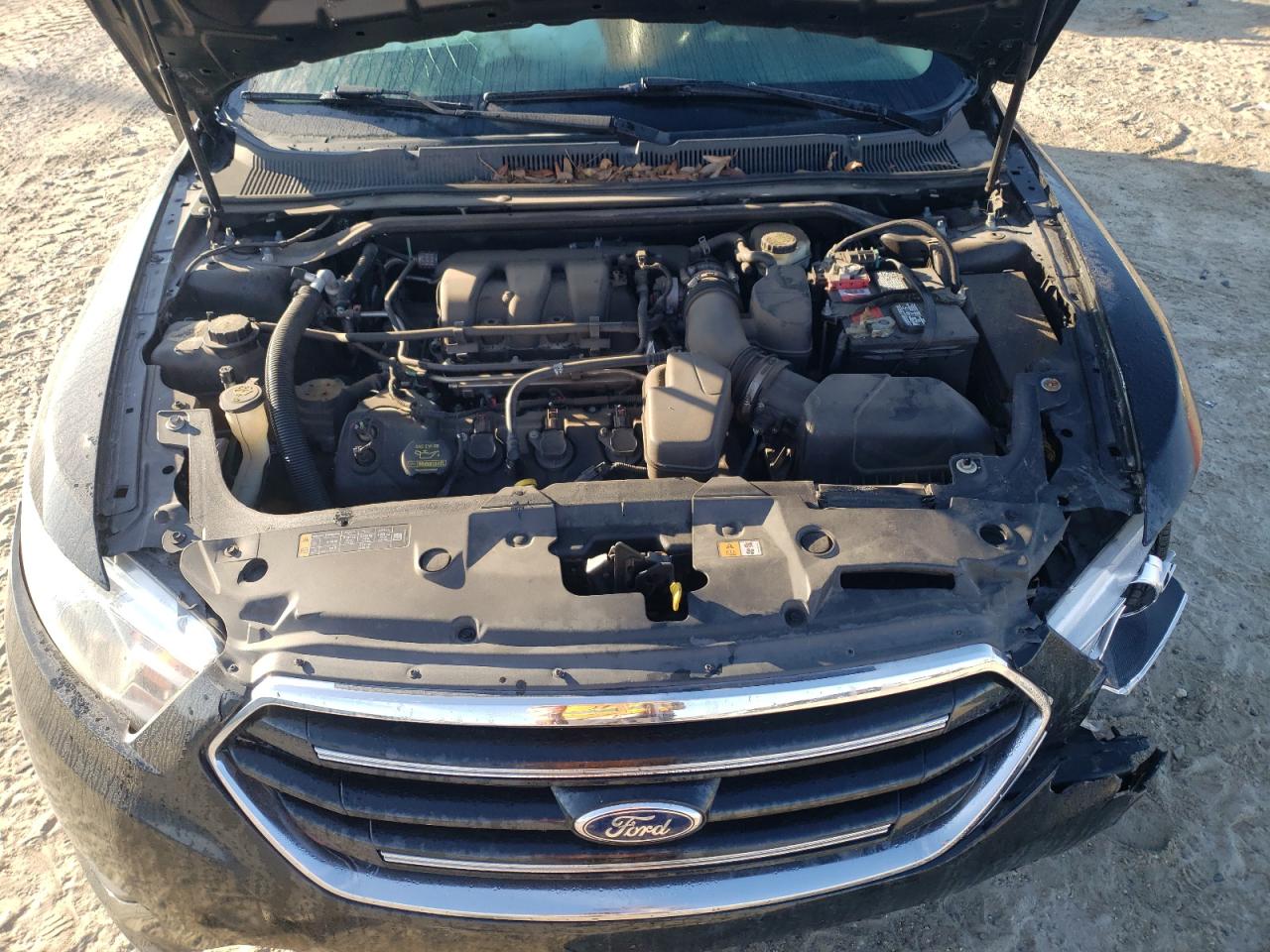 2014 Ford Taurus - Image 12
