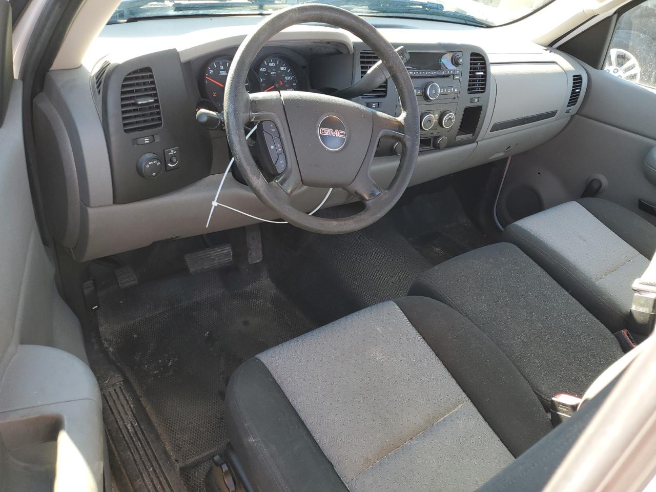 2009 GMC Sierra - Image 8