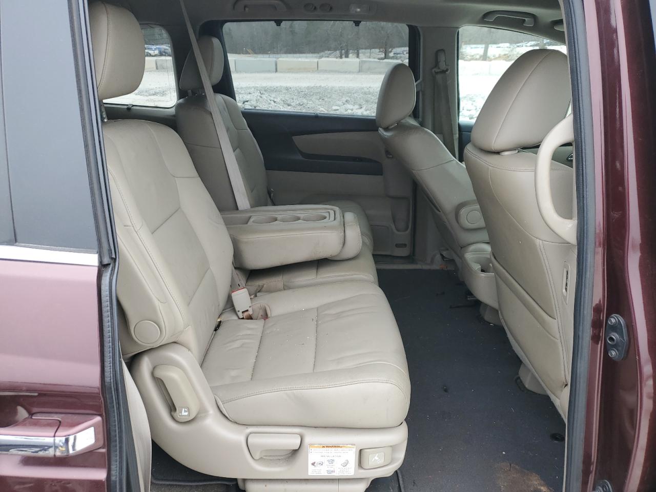 2014 Honda Odyssey - Image 11