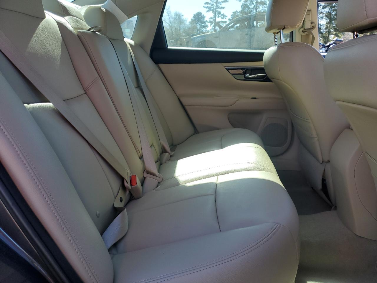 2014 Nissan Altima - Image 10