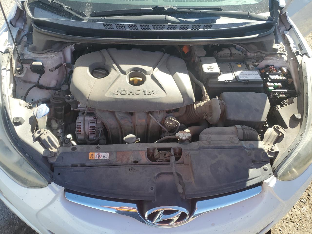 2015 Hyundai Elantra - Image 11