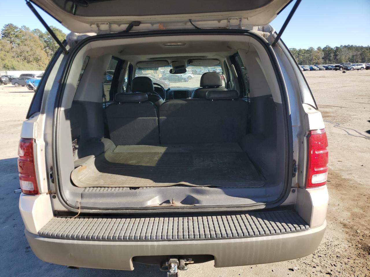 2002 Ford Explorer - Image 6