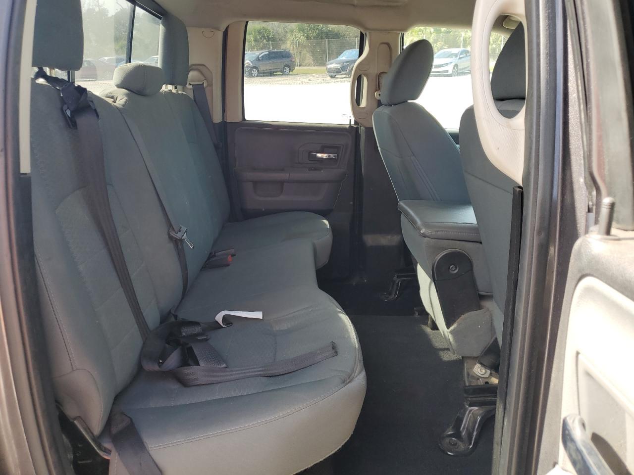 2016 RAM 1500 - Image 10