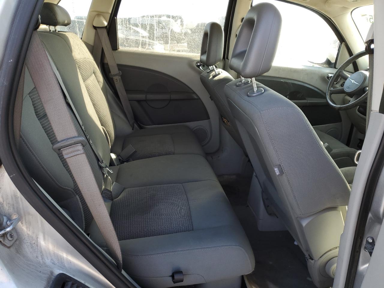 2010 Chrysler PT Cruiser - Image 11