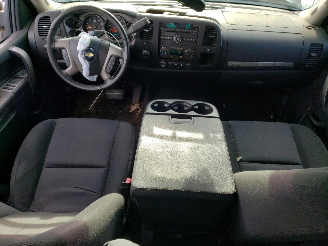 2011 Chevrolet Silverado - Image 8
