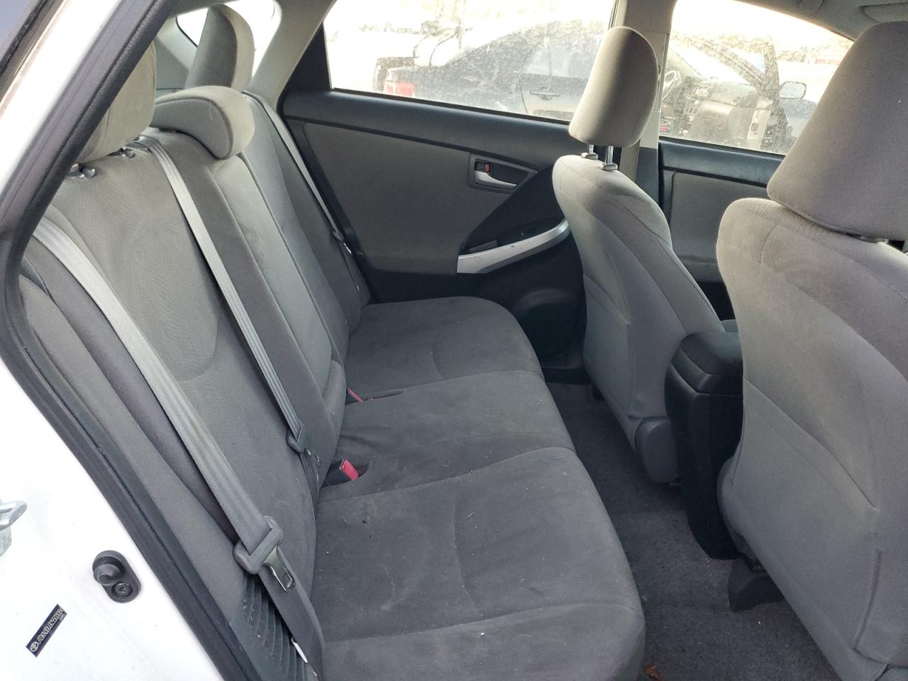 2012 Toyota Prius - Image 10