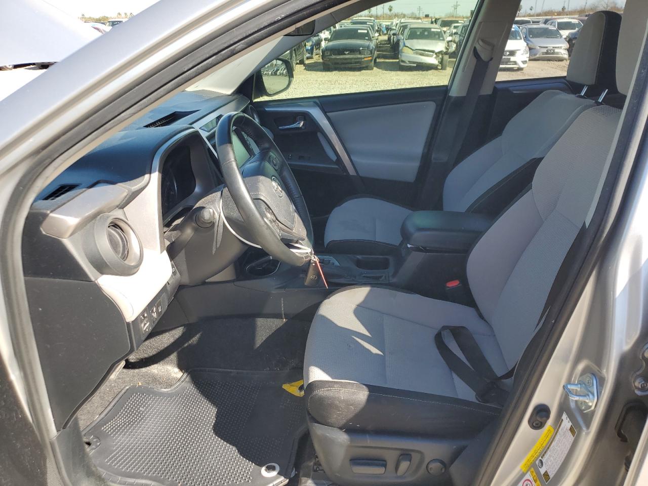 2018 Toyota RAV 4 - Image 7