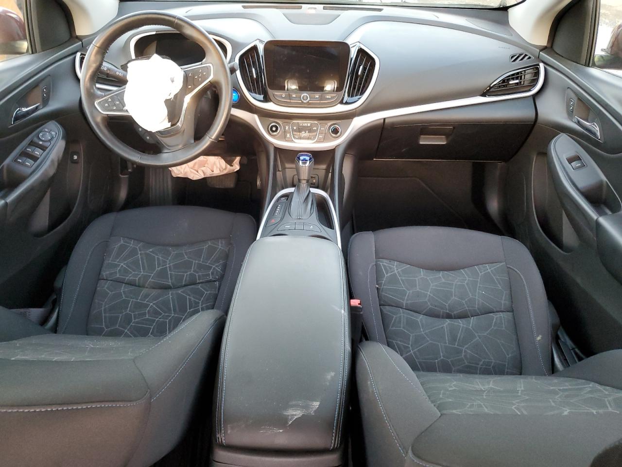 2017 Chevrolet Volt - Image 8