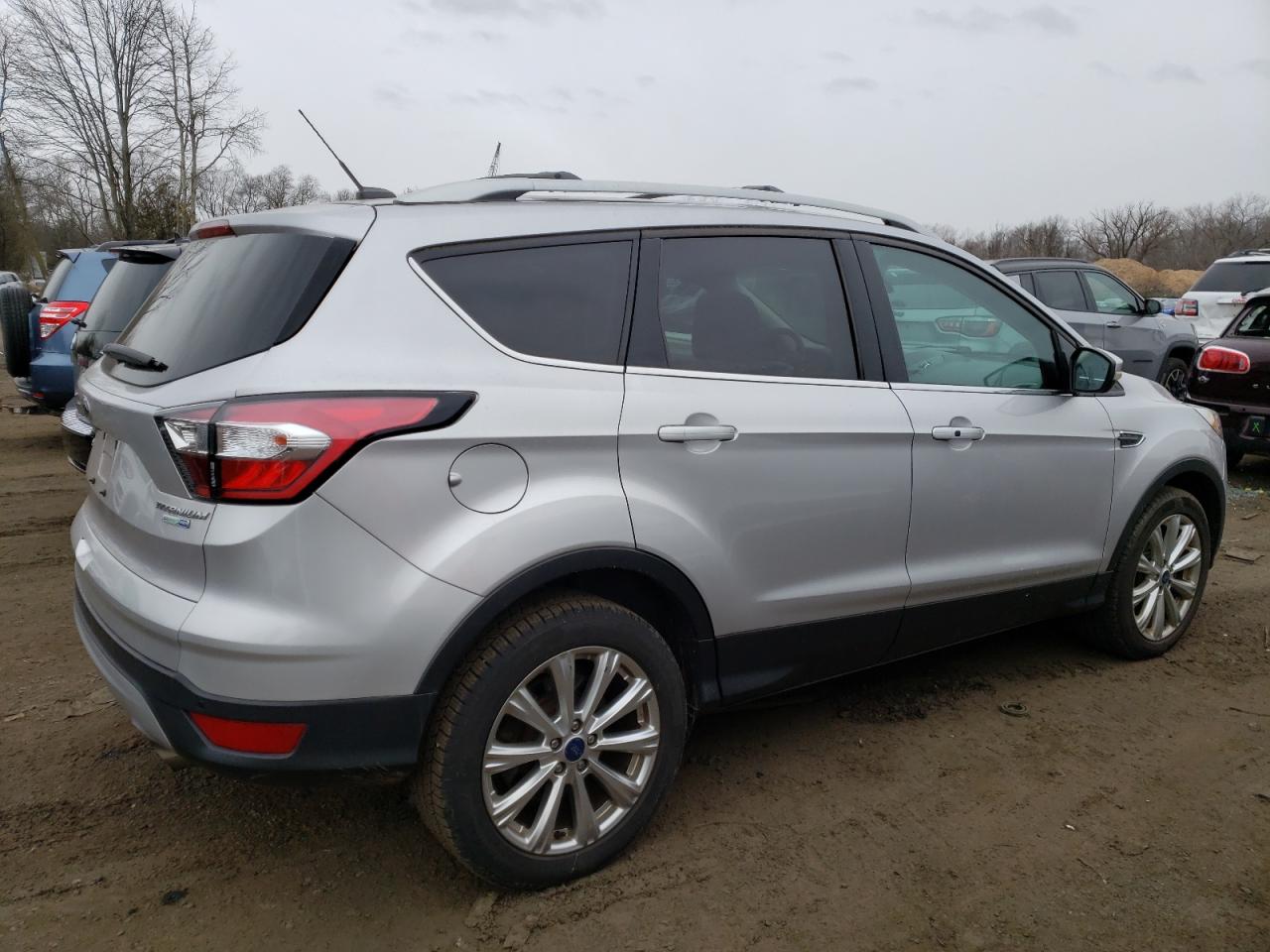 VIN 1FMCU9JD3HUA73239 2017 FORD ESCAPE no.3