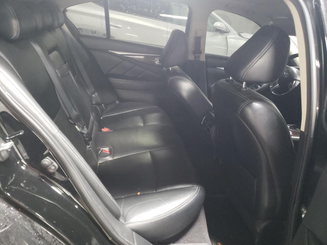 2015 Infiniti Q50 - Image 10