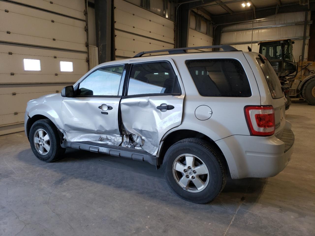 2009 Ford Escape - Image 2